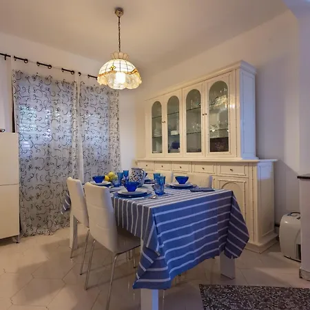 Villa Azzurra *